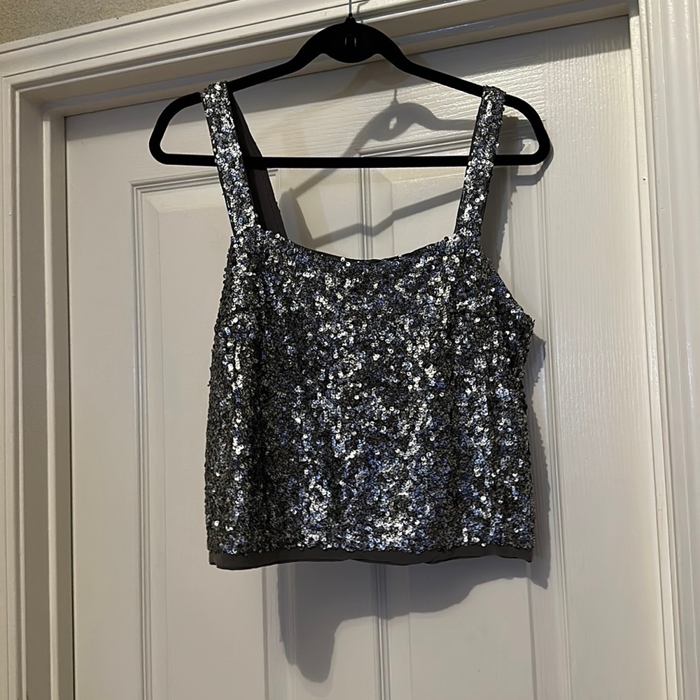SHOW STOPPING SPARKLE TOP WOTH OPEN SLIT BACK